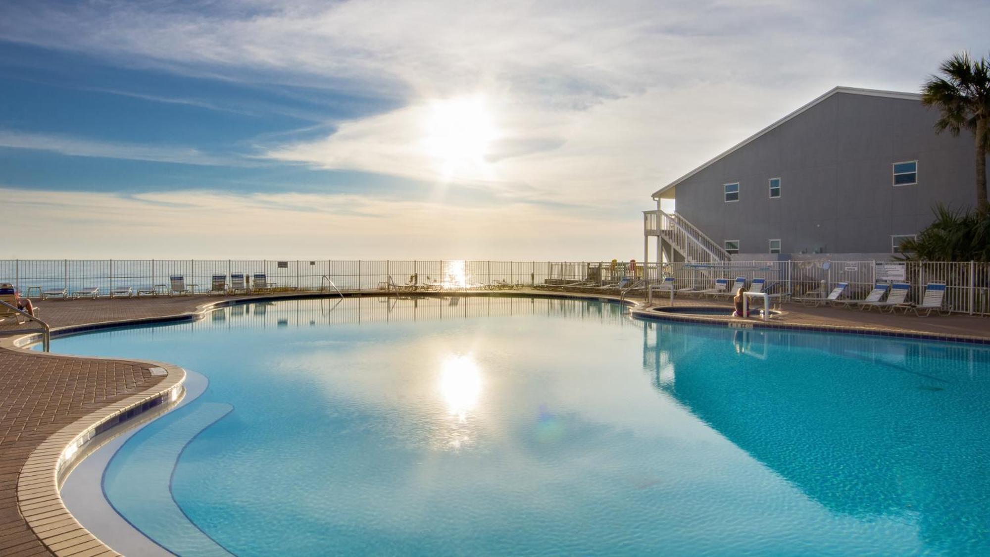 Tidewater Escape: 1Br/2Ba Beachfront Condo, Sleeps 6, Gulf Views & Comfort! Panama City Beach Dış mekan fotoğraf